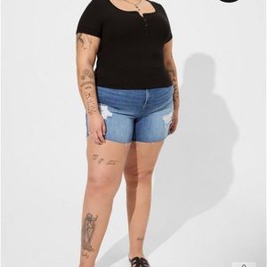 Brand new in bag with tags never worn. Size 0 Torrid.